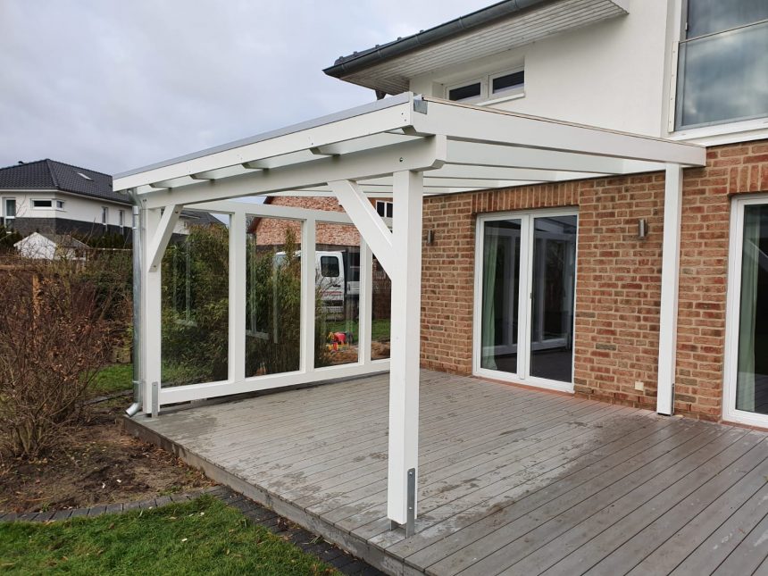 Elbecarports.de » Terrassenüberdachung mit Windschutz